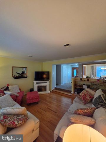 82 MINNICK RD, Inwood, WV 25428