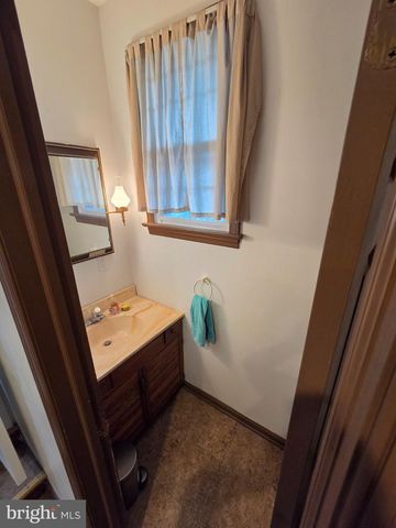 82 MINNICK RD, Inwood, WV 25428