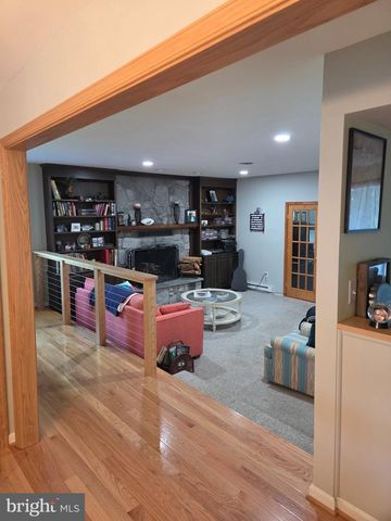 82 MINNICK RD, Inwood, WV 25428