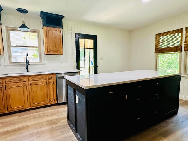 301 SHANNA DR, Selmer, TN 38375