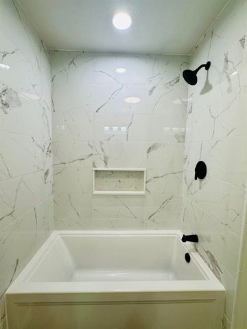 301 SHANNA DR, Selmer, TN 38375