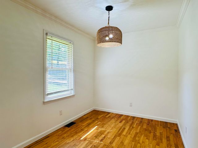 301 SHANNA DR, Selmer, TN 38375