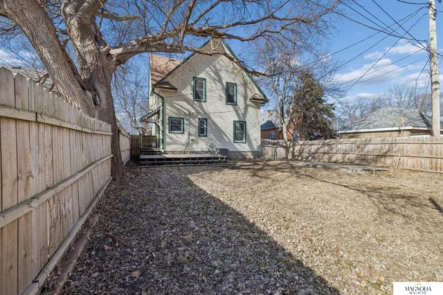 1310 S 10th Street, Lincoln, NE 68502