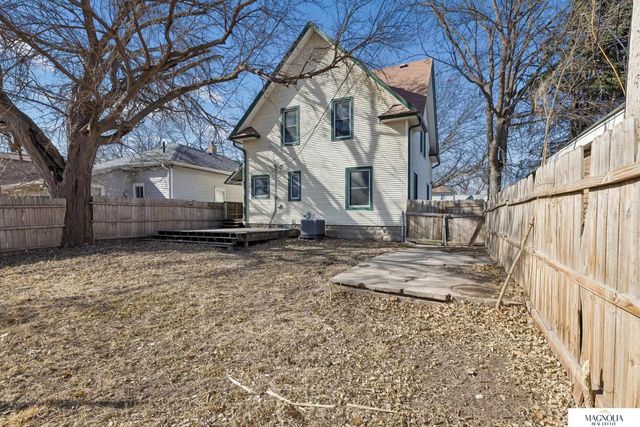1310 S 10th Street, Lincoln, NE 68502
