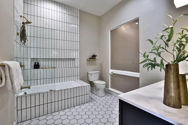 112 E Thirteenth Street, Cincinnati, OH 45202