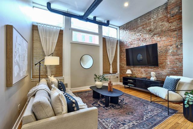 112 E Thirteenth Street, Cincinnati, OH 45202