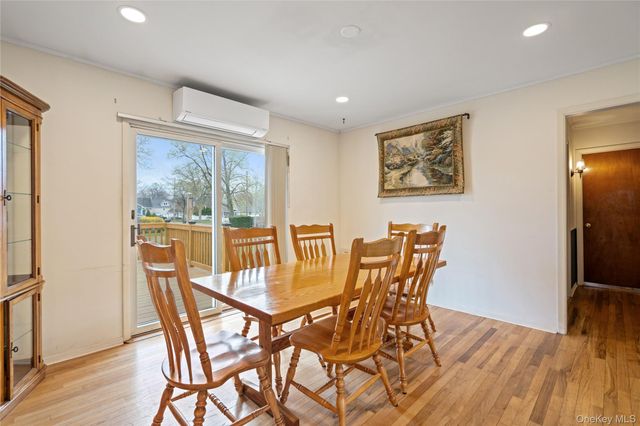307 6th Avenue, Saint James, NY 11780