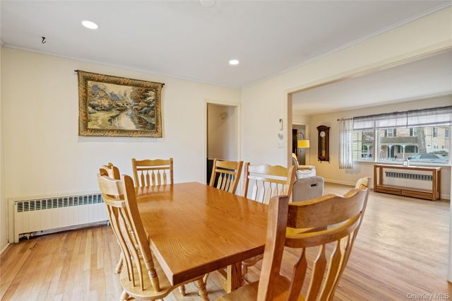 307 6th Avenue, Saint James, NY 11780