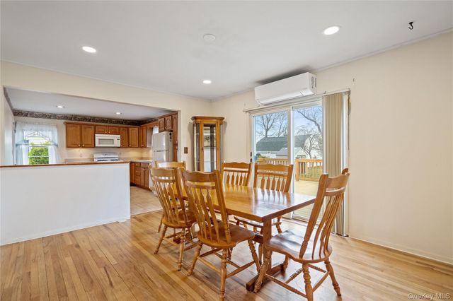 307 6th Avenue, Saint James, NY 11780