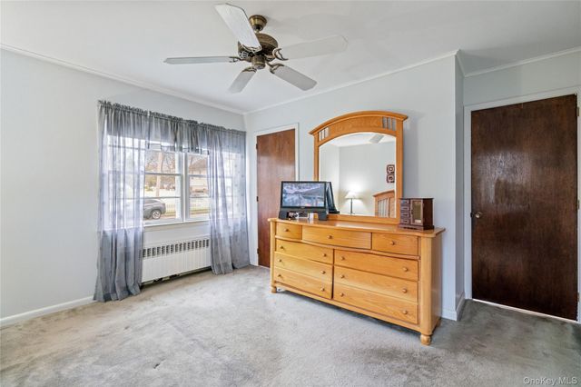 307 6th Avenue, Saint James, NY 11780