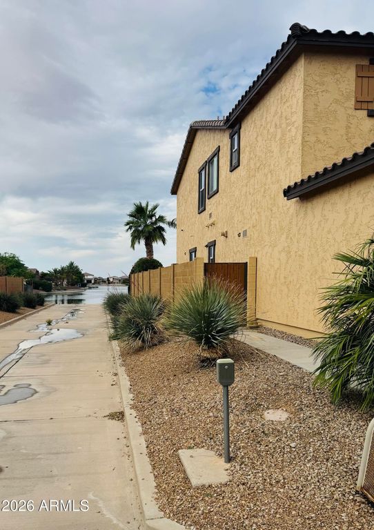 Image 11 of property listing at 40636 W PARKHILL Drive, Maricopa, AZ 85138