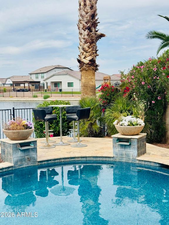 Image 3 of property listing at 40636 W PARKHILL Drive, Maricopa, AZ 85138