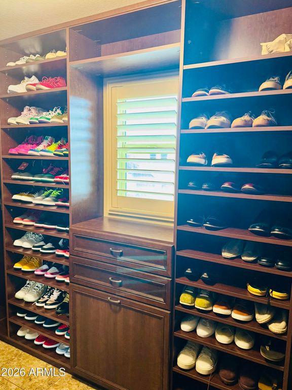 Image 38 of property listing at 40636 W PARKHILL Drive, Maricopa, AZ 85138