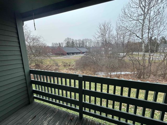 46 Twin Oaks Terrace, South Burlington, VT 05403