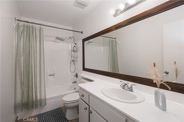 19052 Hamlin Street 3, Reseda, CA 91335