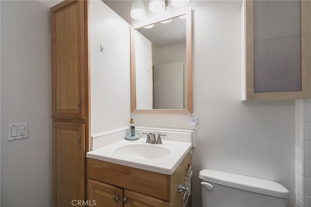 19052 Hamlin Street 3, Reseda, CA 91335