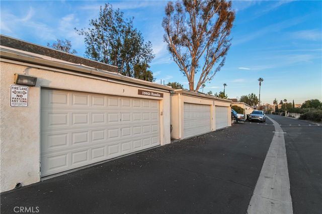 19052 Hamlin Street 3, Reseda, CA 91335