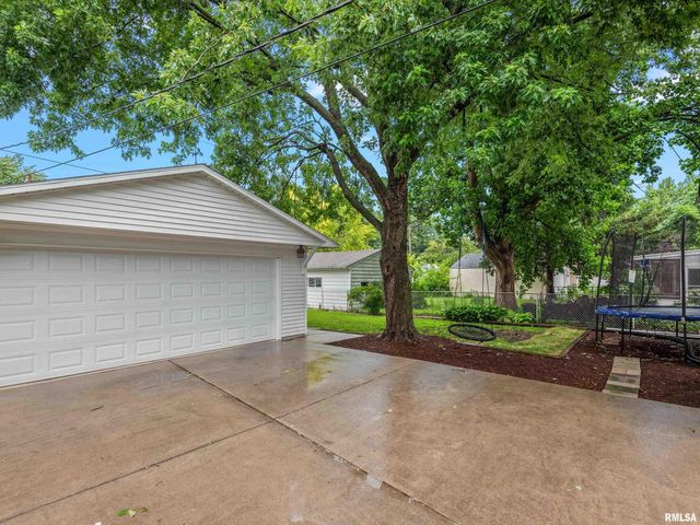 2405 S COLLEGE Street, Springfield, IL 62704