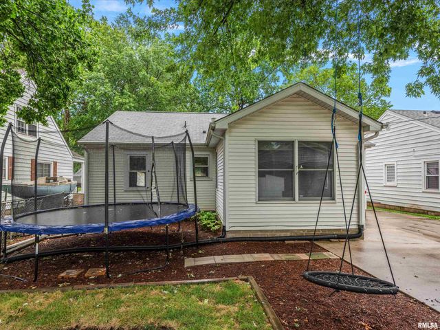 2405 S COLLEGE Street, Springfield, IL 62704