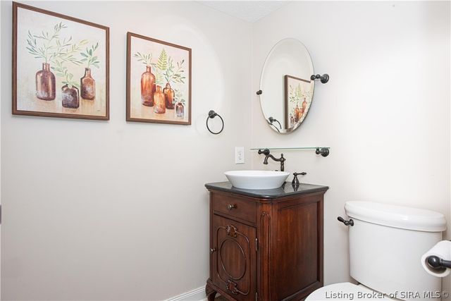 3962 N Luther Road, Floyds Knobs, IN 47119