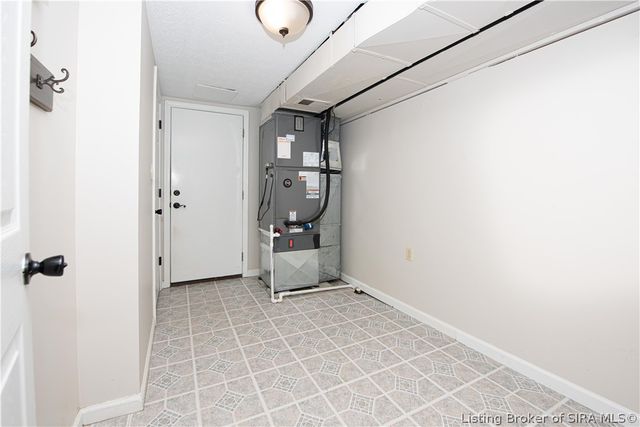 3962 N Luther Road, Floyds Knobs, IN 47119