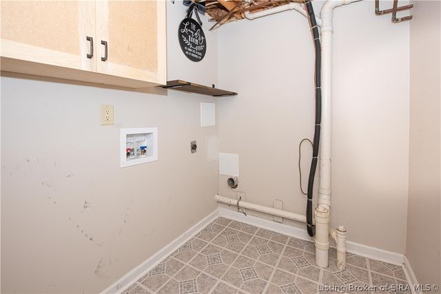 3962 N Luther Road, Floyds Knobs, IN 47119