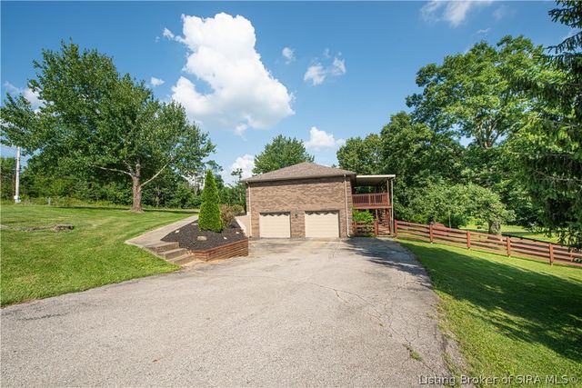3962 N Luther Road, Floyds Knobs, IN 47119