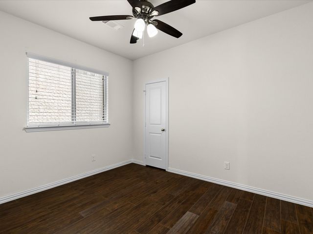 209 Emerald Creek Drive, Fort Worth, TX 76131