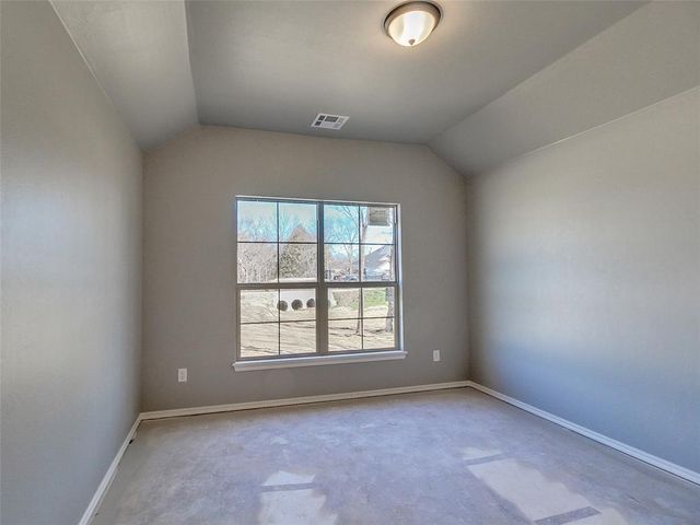 9071 Oak Tree Circle, Edmond, OK 73025