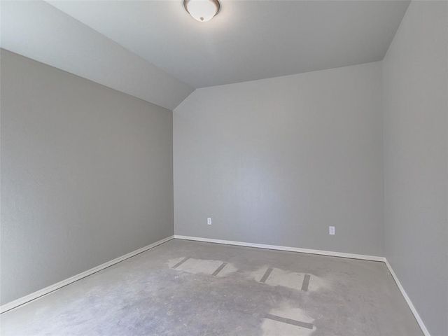 9071 Oak Tree Circle, Edmond, OK 73025