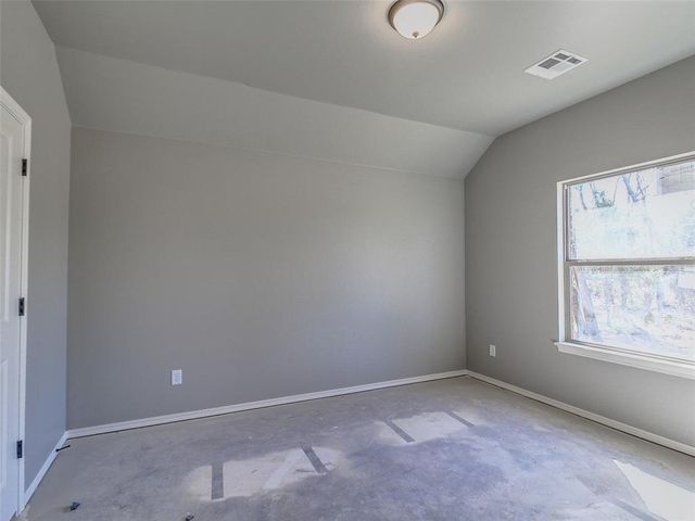 9071 Oak Tree Circle, Edmond, OK 73025