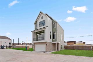 8718 Aquino Lane, Houston, TX 77055