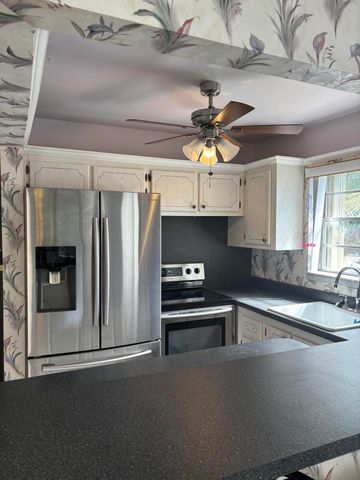 81 Windsor D, West Palm Beach, FL 33417