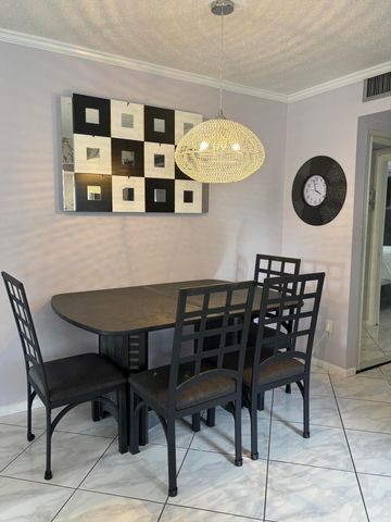 81 Windsor D, West Palm Beach, FL 33417