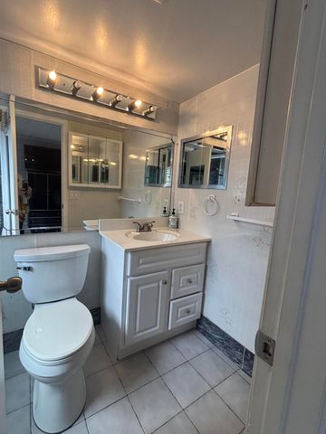 81 Windsor D, West Palm Beach, FL 33417