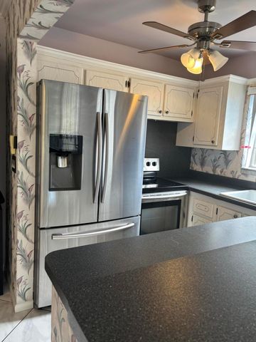 81 Windsor D, West Palm Beach, FL 33417