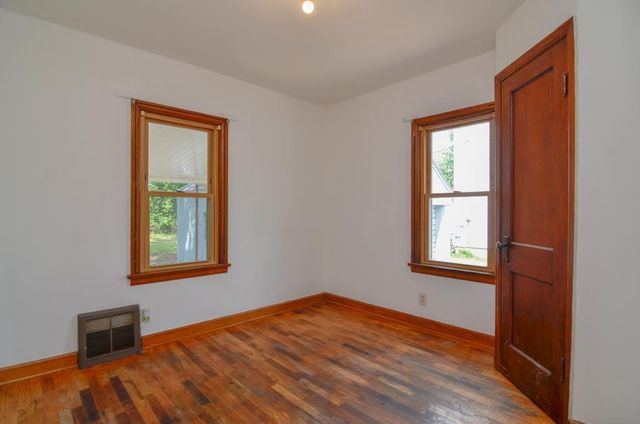 1076 MAYER STREET, Menasha, WI 54952
