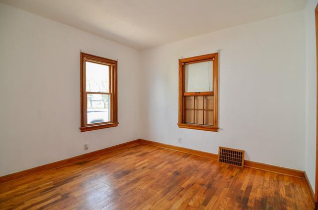 1076 MAYER STREET, Menasha, WI 54952