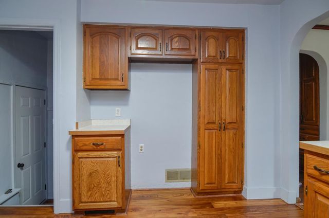 1076 MAYER STREET, Menasha, WI 54952