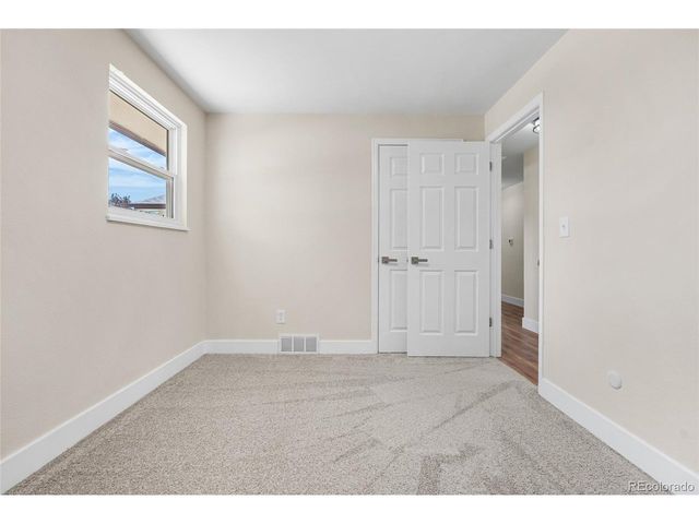 975 E 7th Ave, Broomfield, CO 80020