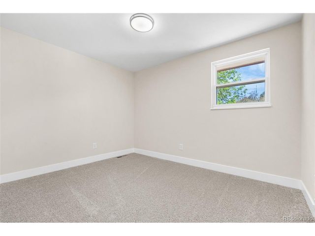 975 E 7th Ave, Broomfield, CO 80020