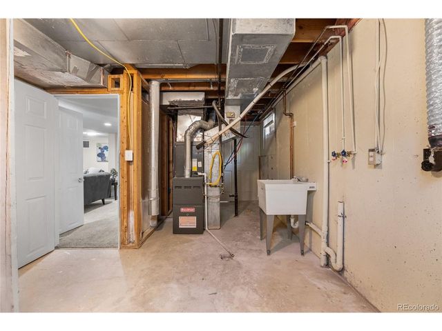 975 E 7th Ave, Broomfield, CO 80020