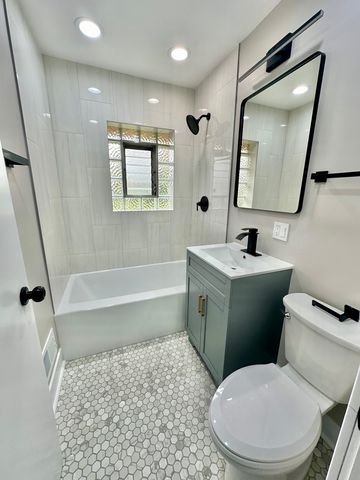 8129 W Courtland Avenue, Norridge, IL 60706