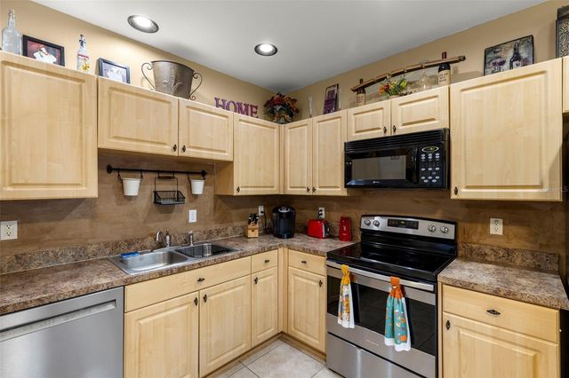 17320 BLOOMING FIELDS DRIVE, Land O Lakes, FL 34638