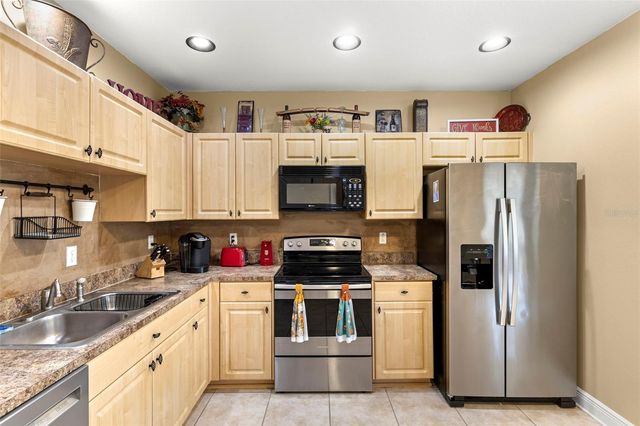 17320 BLOOMING FIELDS DRIVE, Land O Lakes, FL 34638