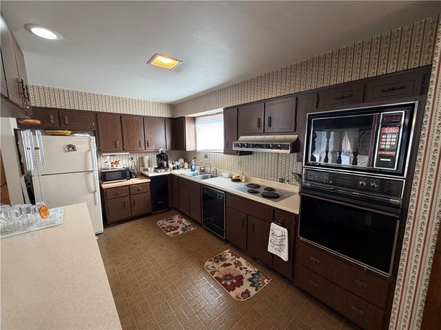 149 Chess, Monongahela, PA 15063