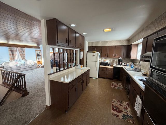 149 Chess, Monongahela, PA 15063