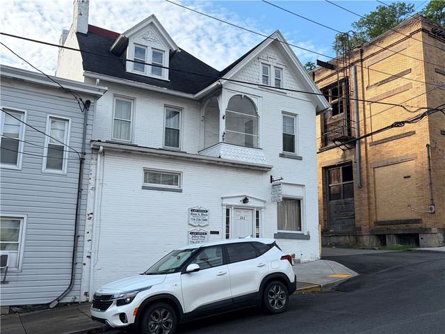 149 Chess, Monongahela, PA 15063