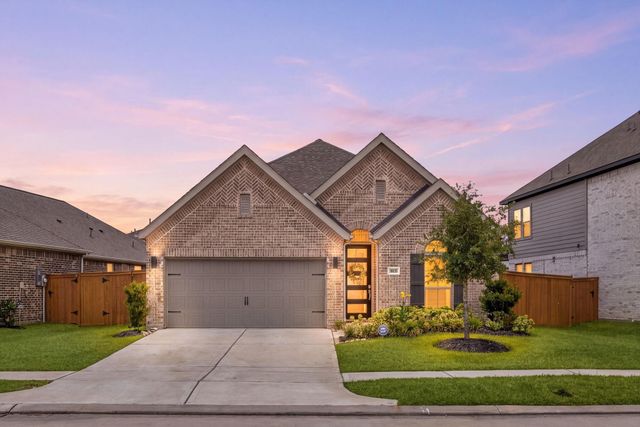 8835 Harbor Pines Drive, Cypress, TX 77433