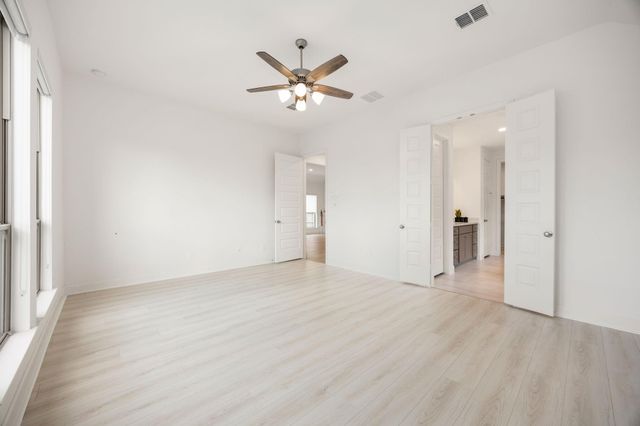 8835 Harbor Pines Drive, Cypress, TX 77433